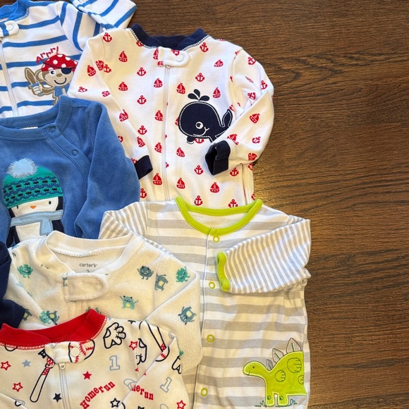 🎈Assorted Bundle of 9 Baby Footed Long Sleeved Sleepers- Sz 3 Months &3-6 Months - Picture 4 of 13